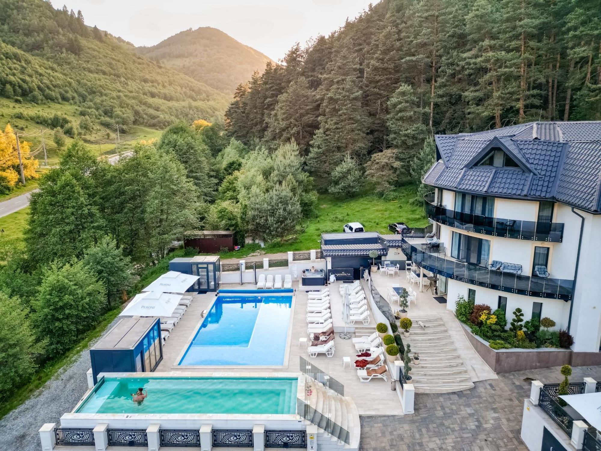 Carpentiere Arena Hotel Răşinari Exterior foto
