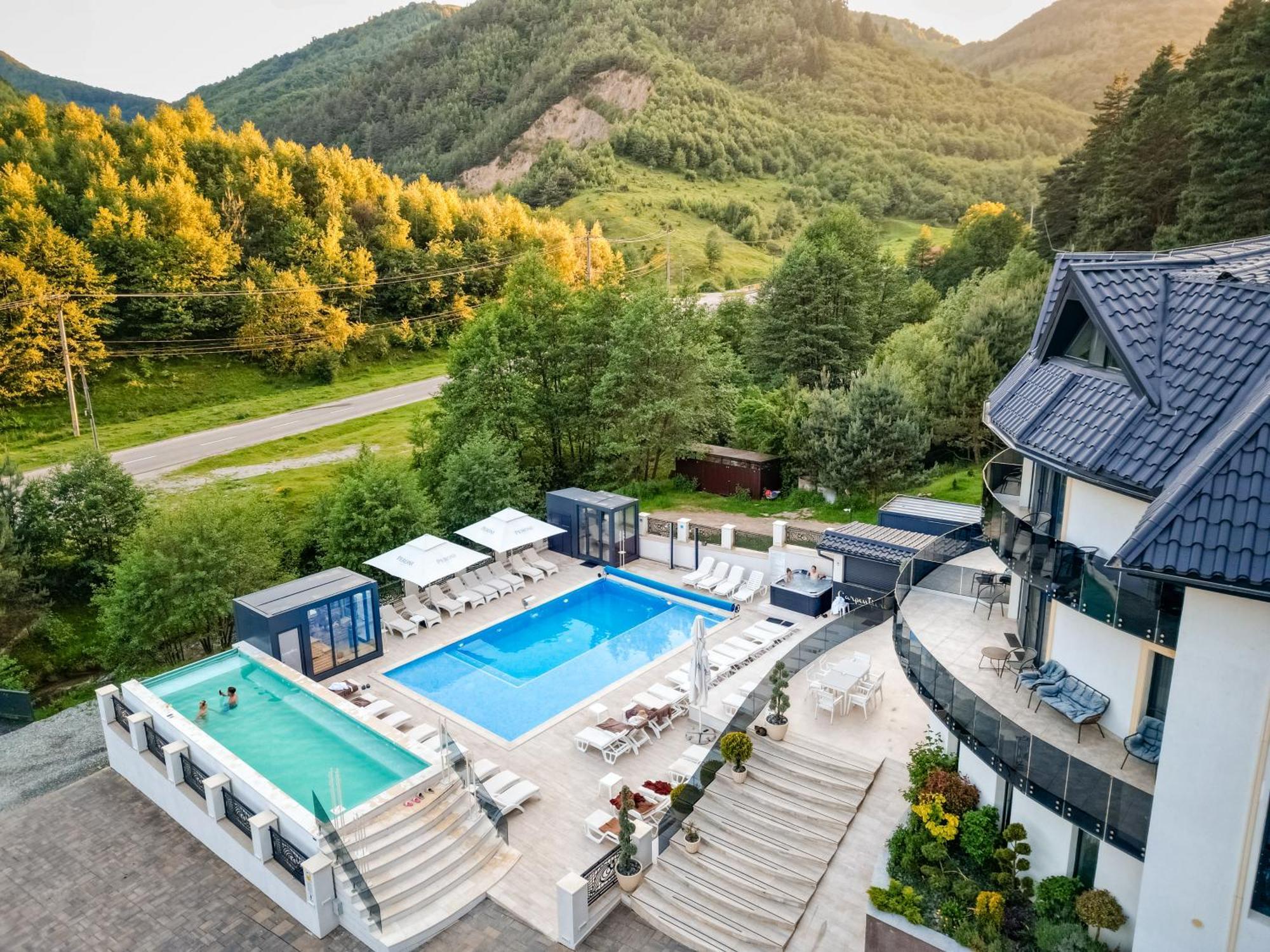 Carpentiere Arena Hotel Răşinari Exterior foto