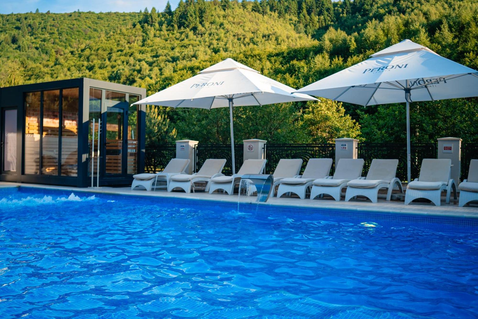 Carpentiere Arena Hotel Răşinari Exterior foto