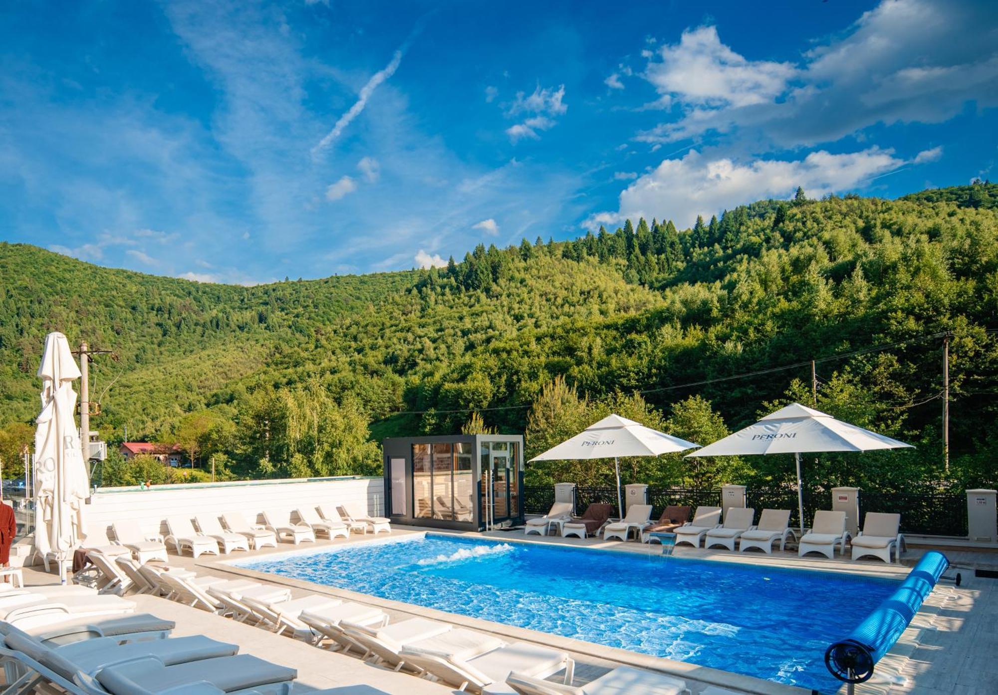 Carpentiere Arena Hotel Răşinari Exterior foto